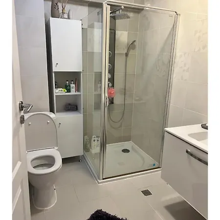 Raisa Apartment